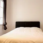 Superb Apartment Near Porte Italy